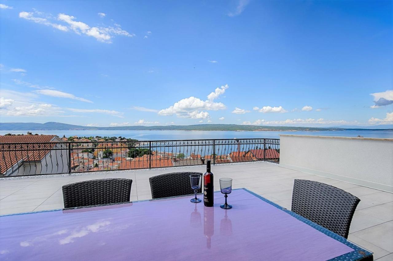 Holiday House Queens With Sea View Selce Exterior foto