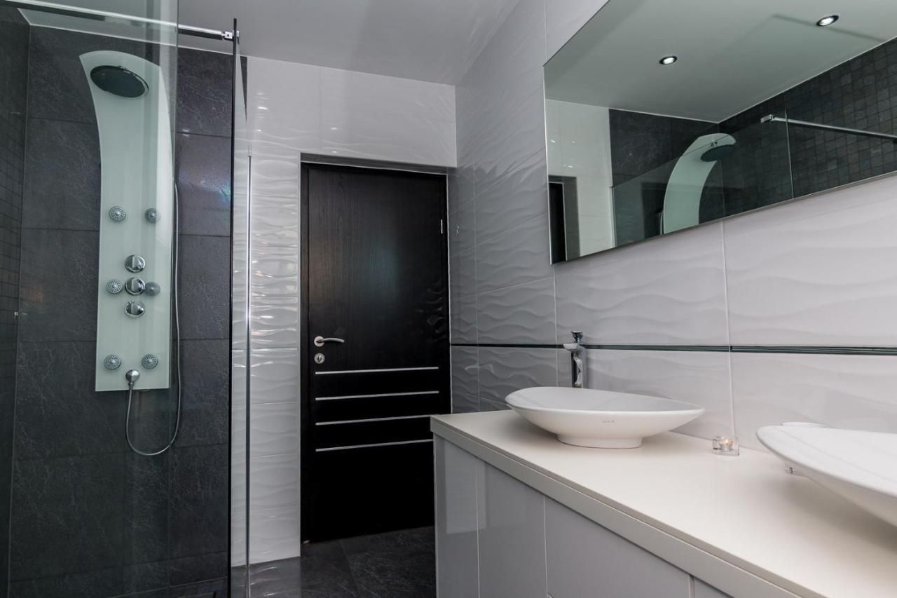 Holiday House Queens With Sea View Selce Exterior foto