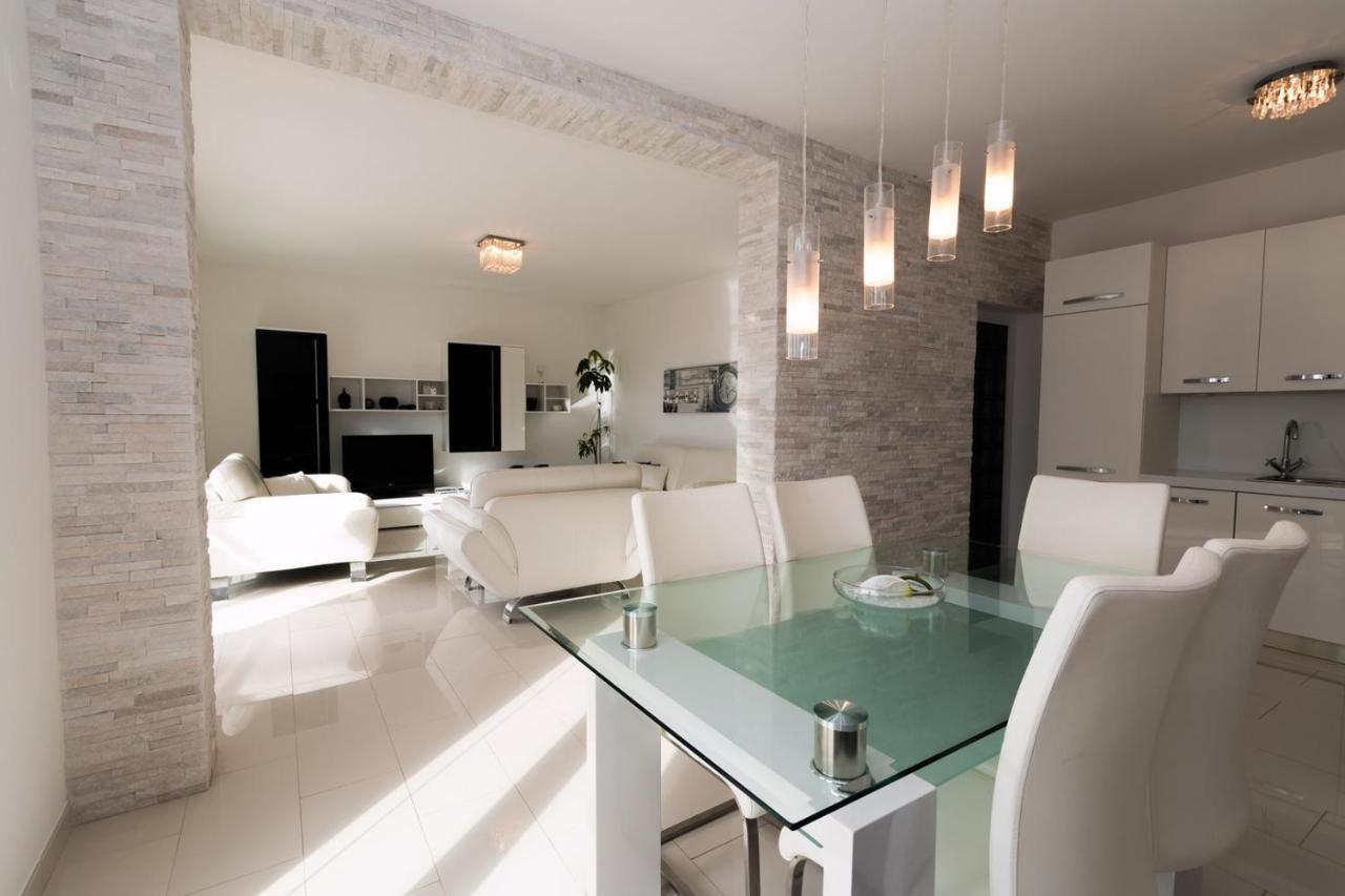 Holiday House Queens With Sea View Selce Exterior foto