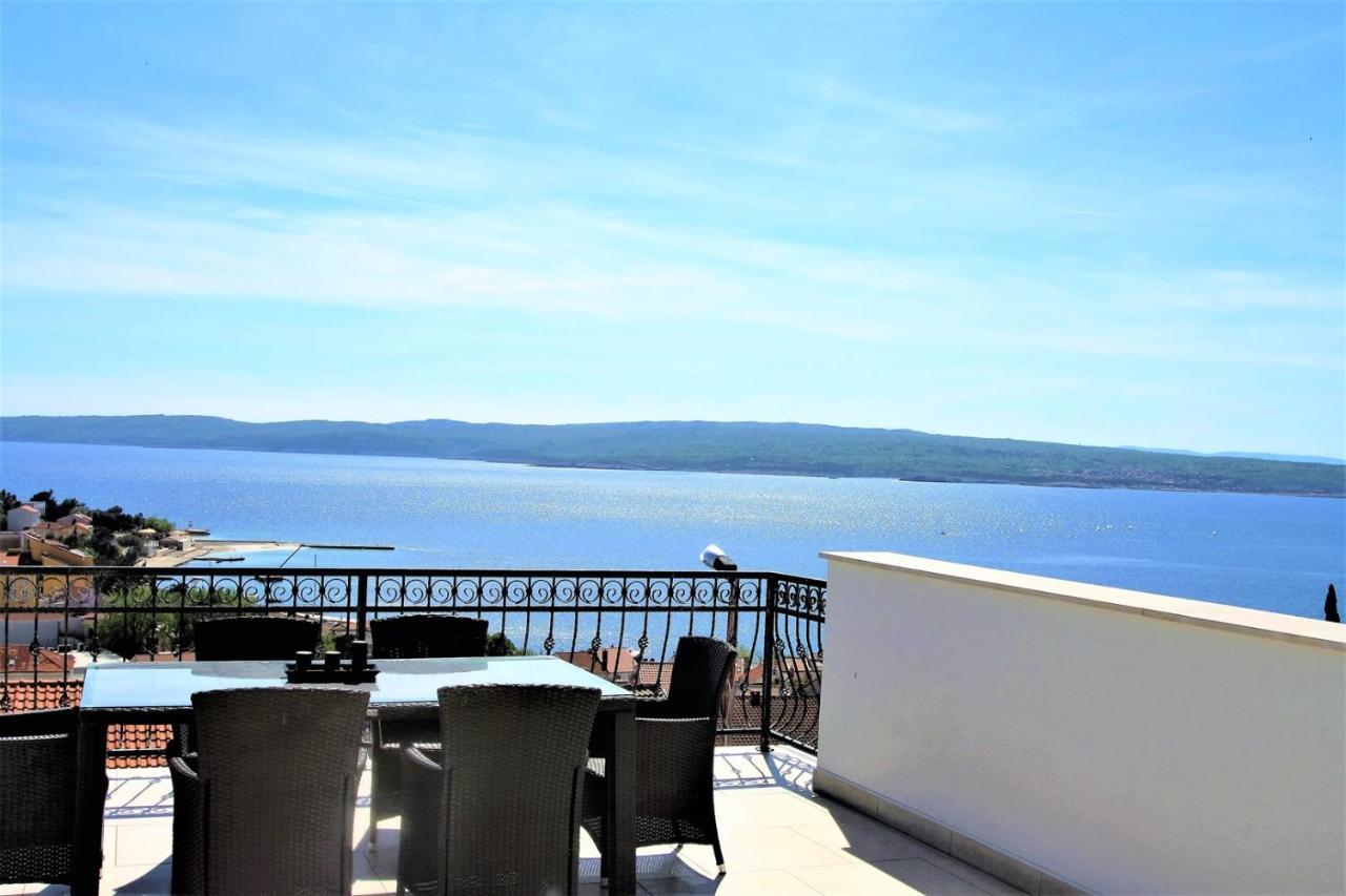 Holiday House Queens With Sea View Selce Exterior foto