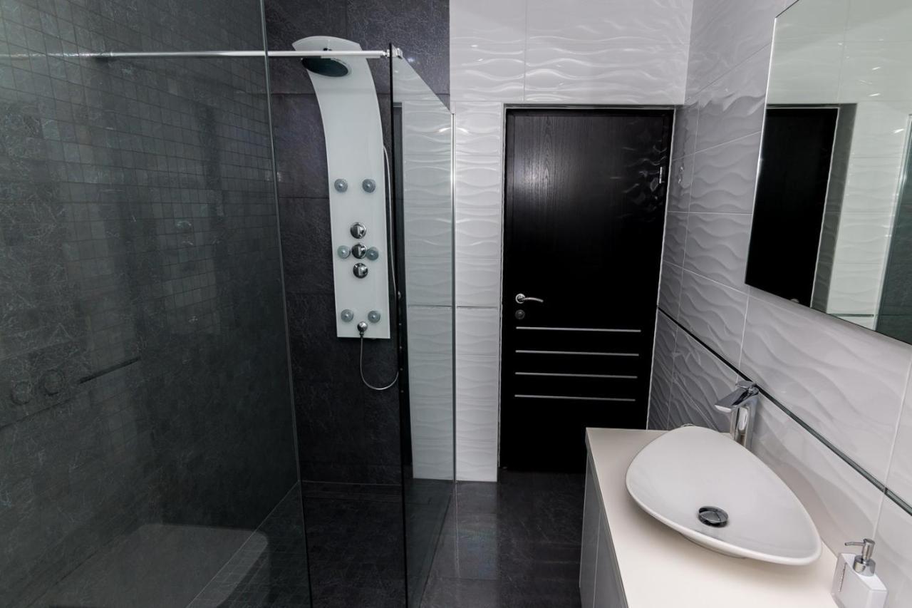 Holiday House Queens With Sea View Selce Exterior foto